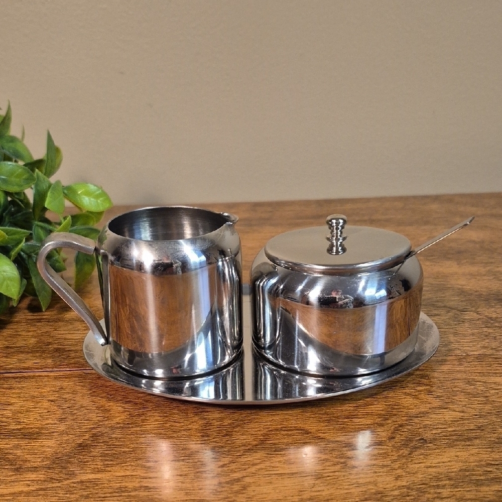 VINTAGE Shiny Chrome Cream and Sugar Set With Spoon And Tray